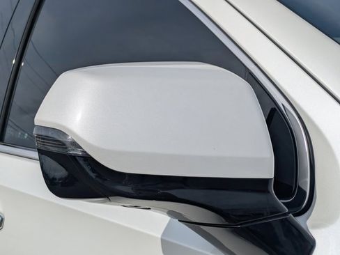 Used 2024 GMC Yukon Denali Ultimate image 11