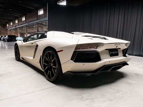 Used 2015 Lamborghini Aventador LP 700-4 image 49