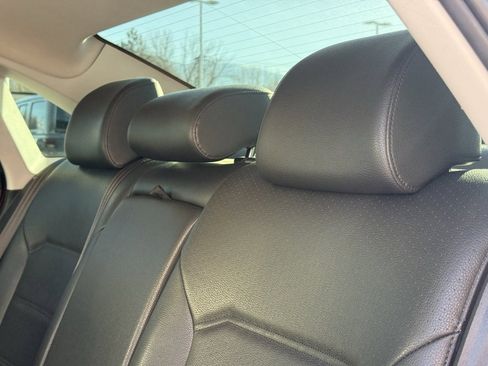 Used 2018 Volkswagen Passat 2.0T R-Line image 25