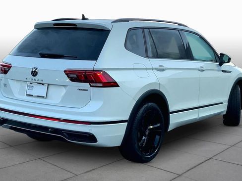 Used 2023 Volkswagen Tiguan SE R-Line AWD/4WD image 13