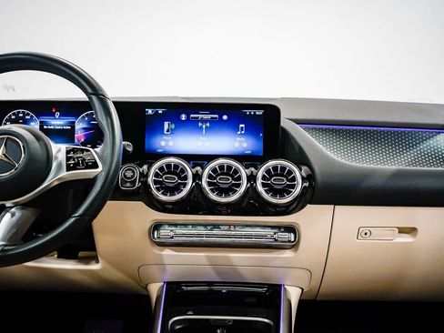 Certified 2024 Mercedes-Benz GLA 250 image 13