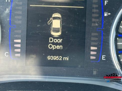 Used 2015 Chrysler 200 S w/ Comfort Group image 14