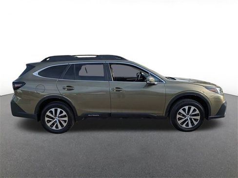 Used 2021 Subaru Outback Premium image 2