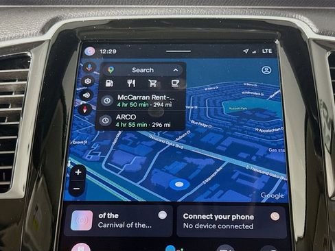 Certified 2025 Volvo XC90 B6 Plus image 13