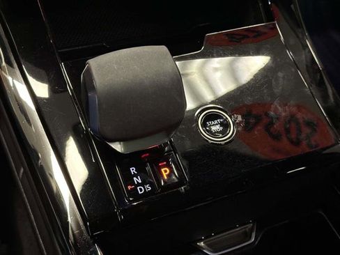 Used 2024 Land Rover Range Rover Sport SE image 28