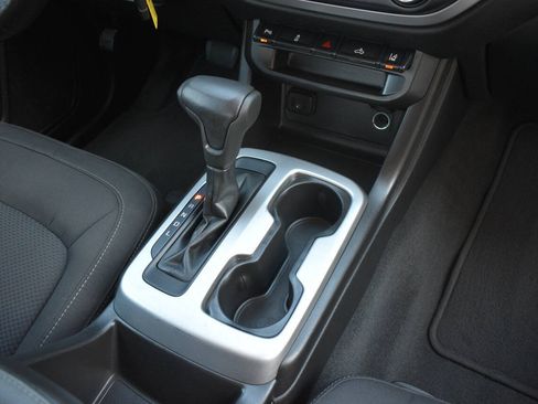 Used 2021 Chevrolet Colorado LT w/ Safety Package RWD image 23