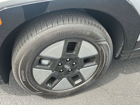 Certified 2024 Hyundai Santa Fe Calligraphy AWD/4WD image 2