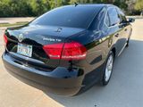 Used 2015 Volkswagen Passat 1.8T Limited Edition image 6