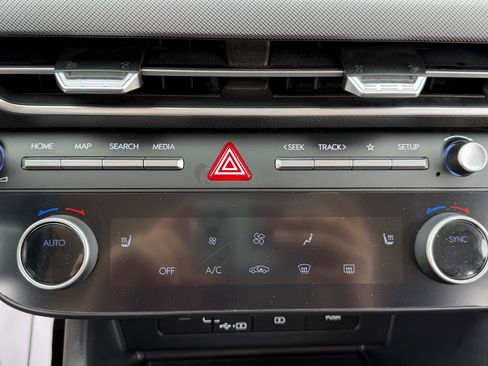 Used 2025 Hyundai Sonata SEL FWD image 21