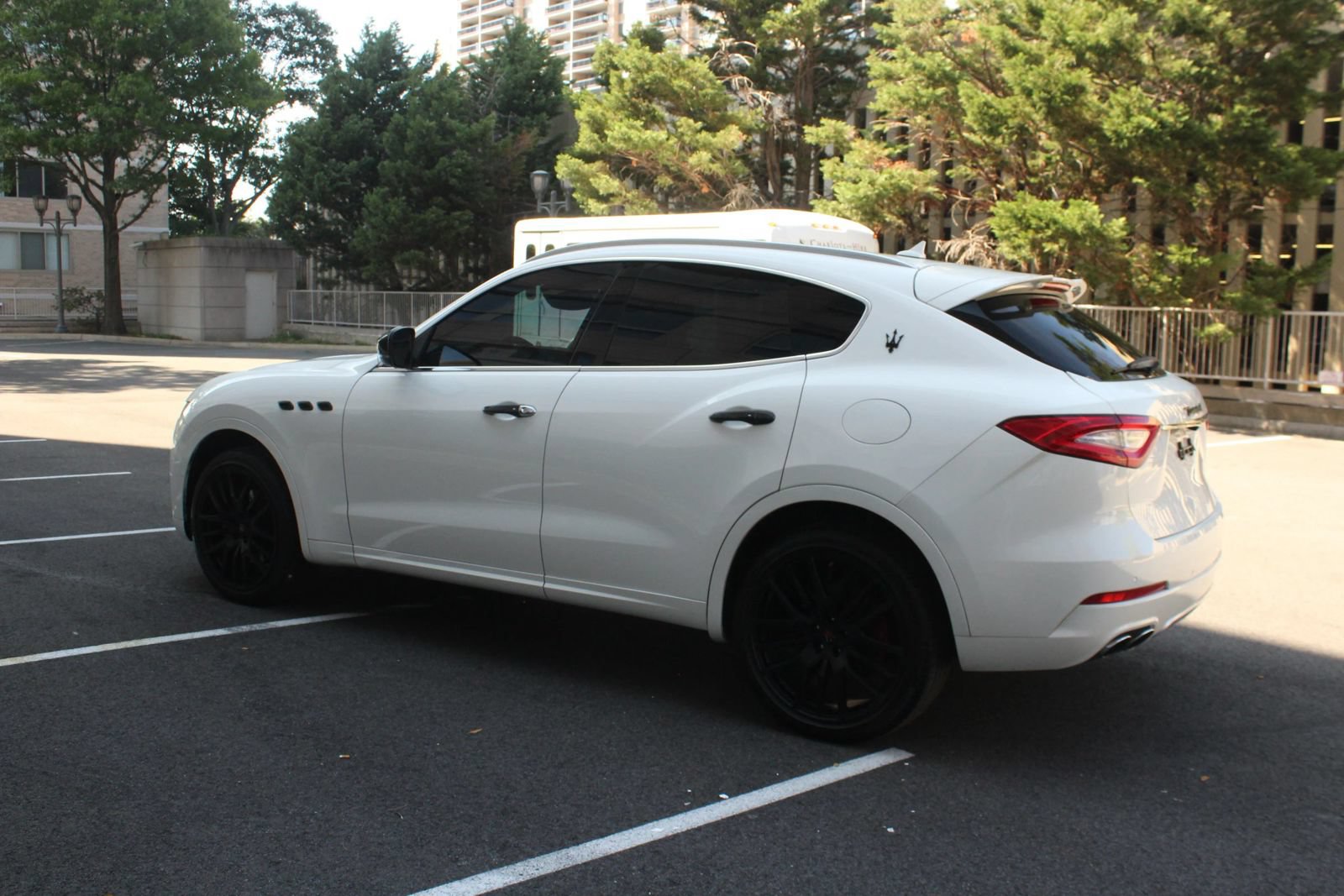 Used 2017 Maserati Levante w/ Sport Package AWD/4WD image 10