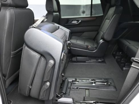 Used 2025 GMC Yukon Denali AWD/4WD image 22