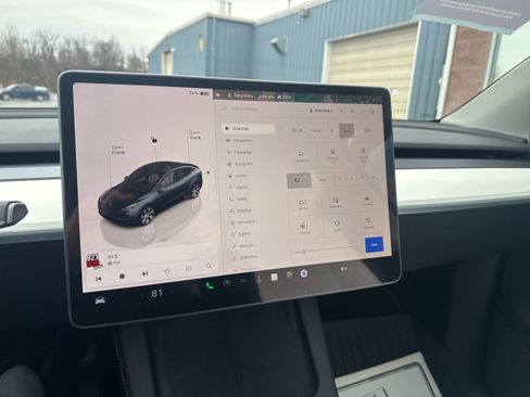 Used 2024 Tesla Model Y Long Range image 14