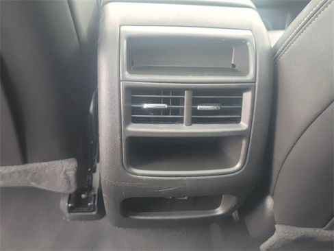 Used 2022 Cadillac XT5 Sportv image 25