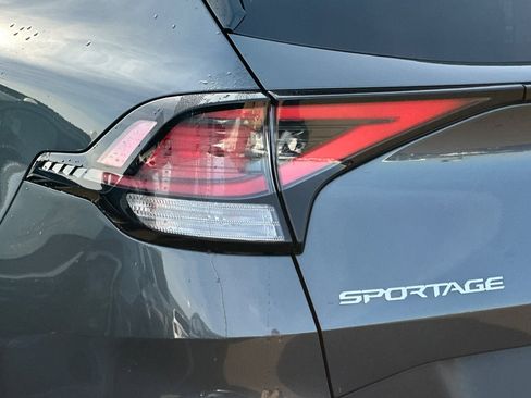 Certified 2024 Kia Sportage EX image 26