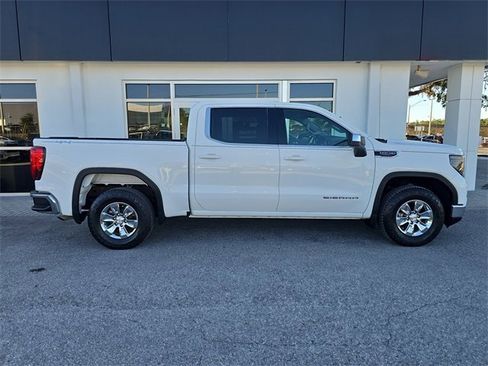 Certified 2023 GMC Sierra 1500 SLE image 7