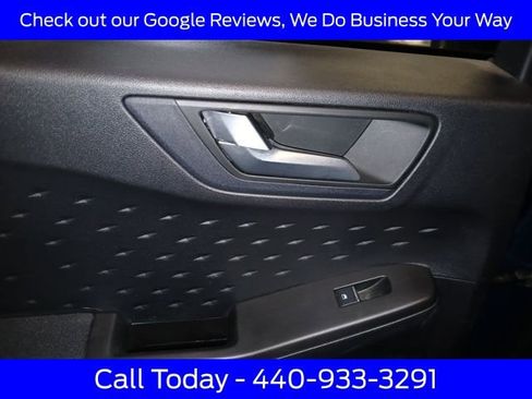 Used 2020 Ford Escape SE image 30