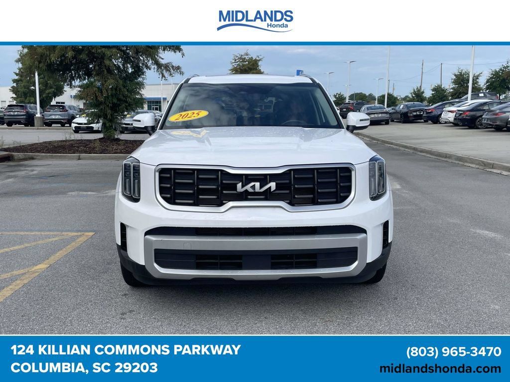 Used 2025 Kia Telluride S FWD image 2