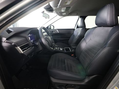 Used 2025 Mitsubishi Outlander SE AWD/4WD image 15