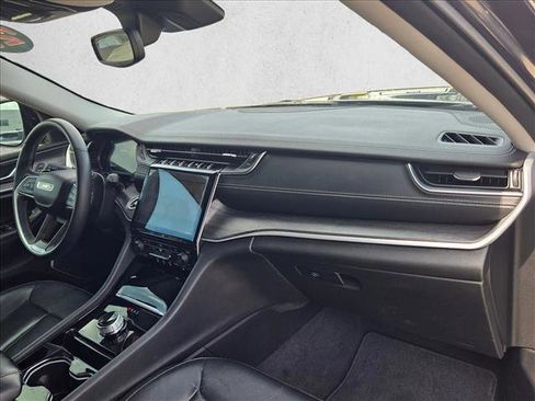 Used 2021 Jeep Grand Cherokee L Limited image 22