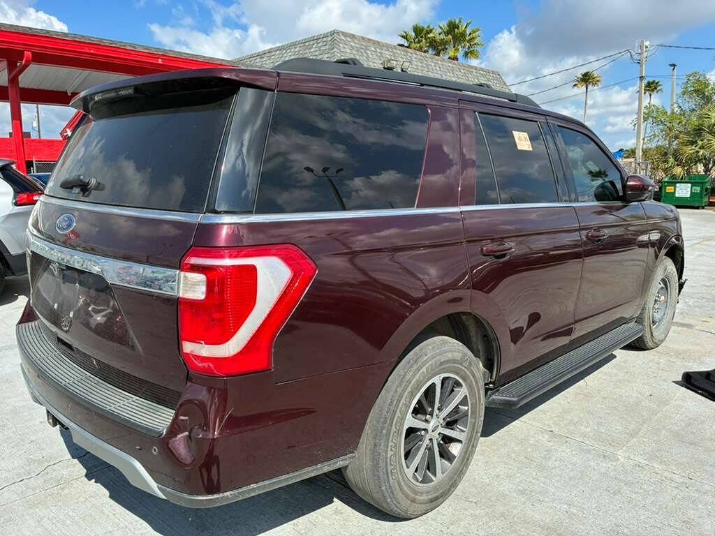 Used 2020 Ford Expedition XLT w/ Cargo Package RWD image 2