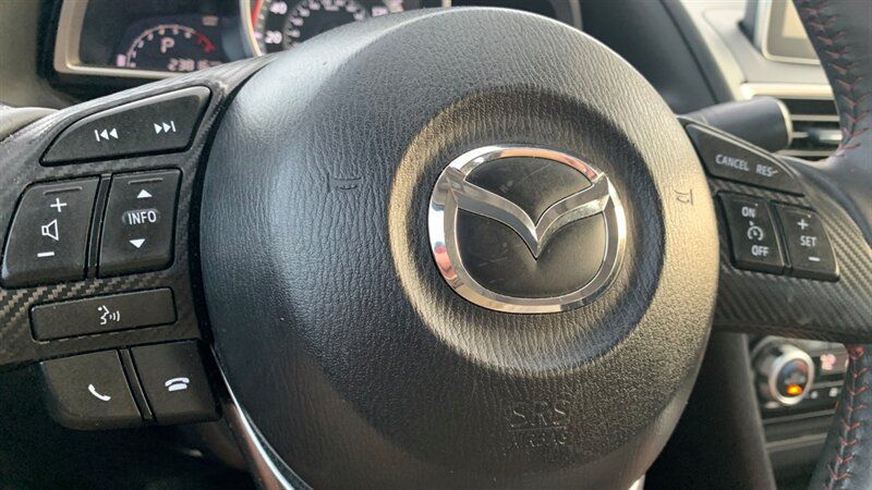 Used 2016 MAZDA MAZDA3 i Touring w/ Popular Equipment Package FWD image 11