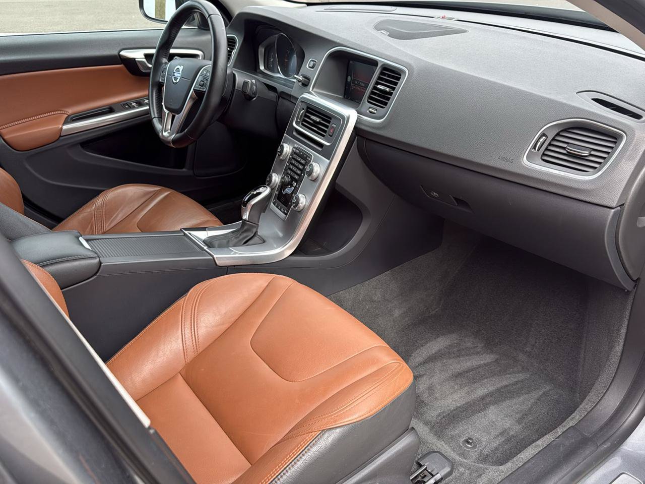 Used 2017 Volvo S60 T5 Inscription Platinum FWD image 60
