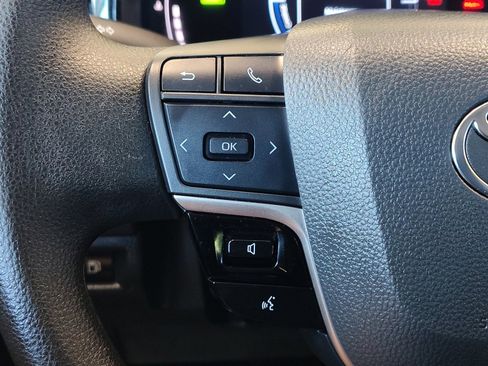 Used 2026 Toyota Camry LE w/ Convenience Package FWD image 17