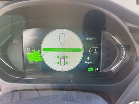 Used 2018 Chevrolet Bolt LT image 8