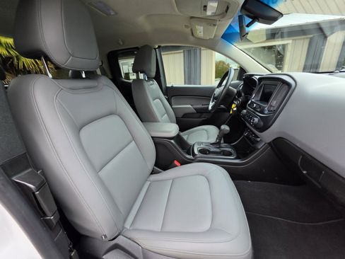 Used 2020 Chevrolet Colorado W/T w/ WT Convenience Package AWD/4WD image 12