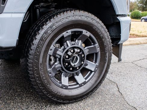 Used 2024 Ford F250 Lariat w/ Sport Appearance Package image 8