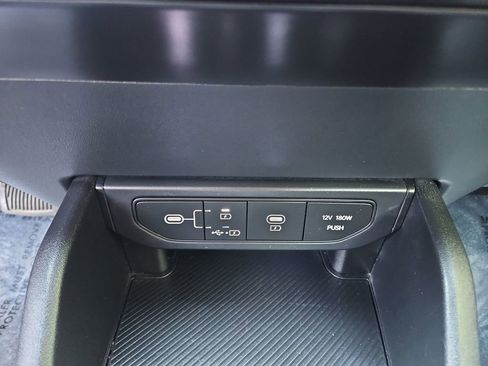 Used 2025 Kia K4 LXS image 16