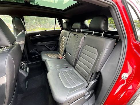 Used 2020 Volkswagen Atlas Cross Sport SEL Premium AWD/4WD image 25