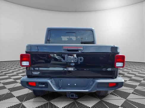 Used 2023 Jeep Gladiator Sport AWD/4WD image 25