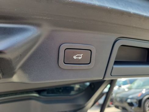 Used 2021 Land Rover Range Rover Velar R-Dynamic HSE AWD/4WD image 10