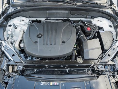 Certified 2022 Volvo XC60 B5 Momentum w/ Climate Package image 18