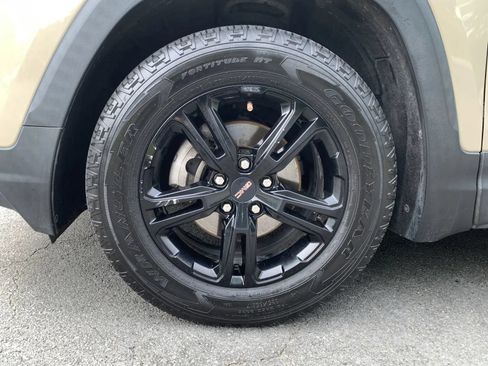 Used 2022 GMC Terrain AT4 AWD/4WD image 11
