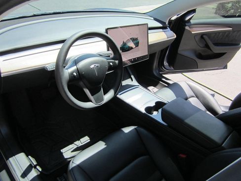 Used 2022 Tesla Model 3 RWD image 28