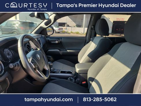 Used 2022 Toyota Tacoma TRD Sport image 18