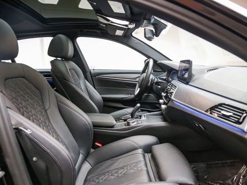 Certified 2023 BMW 530e w/ Premium Package RWD image 19