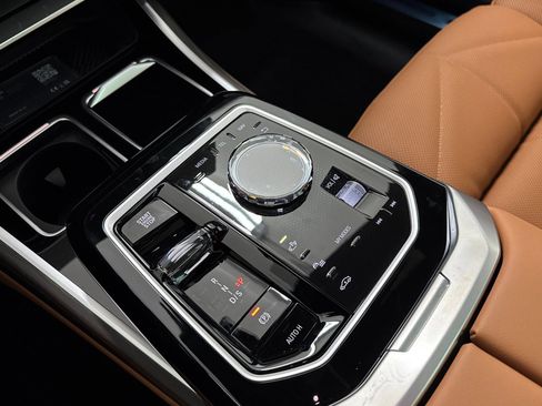 New 2026 BMW 740i image 17