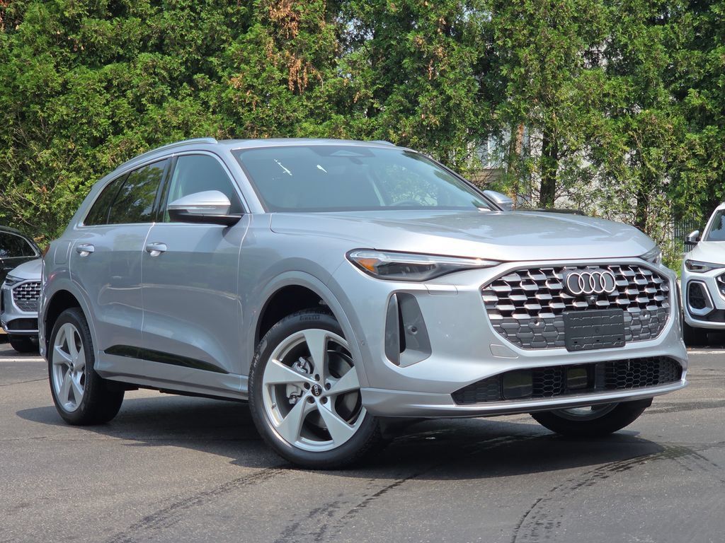 New 2026 Audi Q5 Premium Plus AWD/4WD image 2