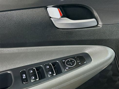 Used 2023 Hyundai Santa Fe SEL image 16