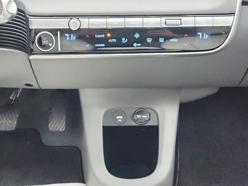 Used 2022 Hyundai Ioniq 5 Limited image 18