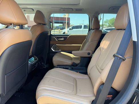 Certified 2025 INFINITI QX80 Sensory AWD/4WD image 9