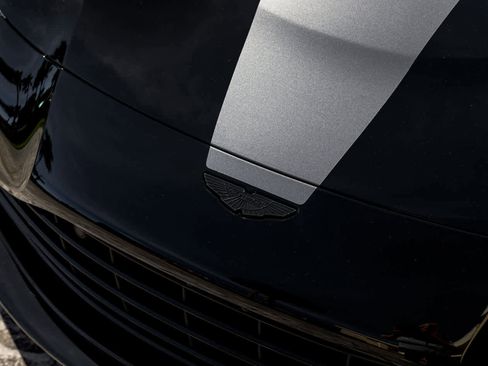 Used 2023 Aston Martin V8 Vantage Coupe image 8