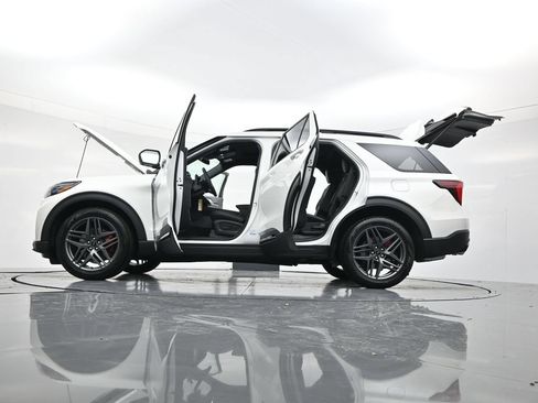 New 2026 Ford Explorer ST w/ Sun And Sound Package AWD/4WD image 61