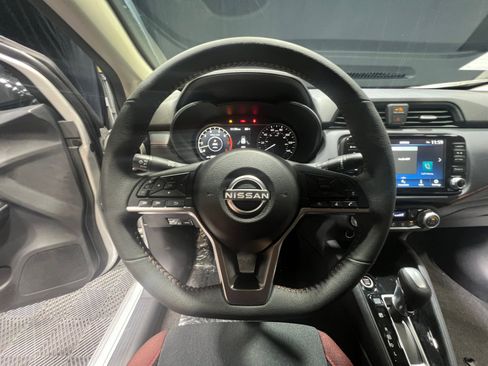 New 2025 Nissan Versa SR w/ Trunk Package image 9