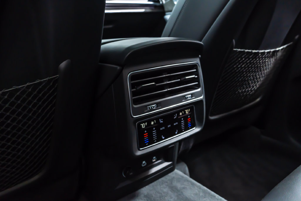 Used 2025 Audi Q7 3.0T Premium Plus AWD/4WD image 29
