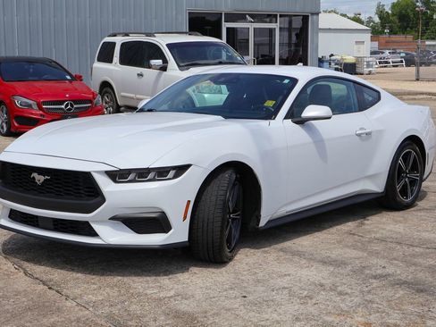 Used 2024 Ford Mustang Coupe RWD image 22