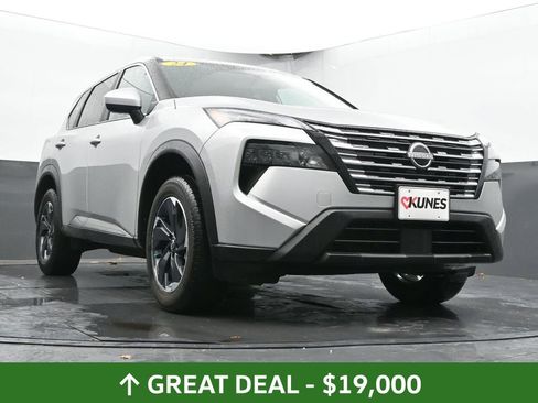 Used 2024 Nissan Rogue SV image 46